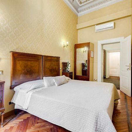 Affreschi Su Roma Luxury B&B Szoba fotó