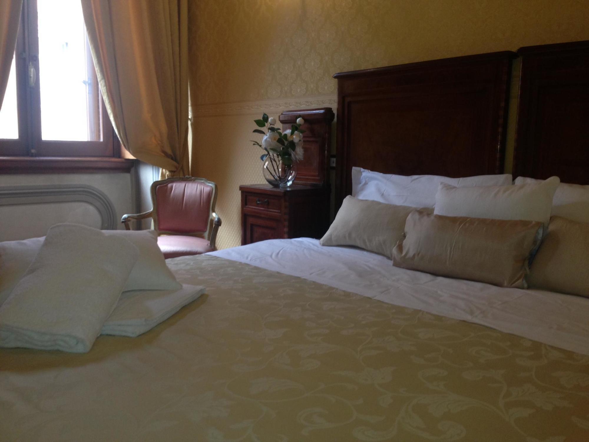 Affreschi Su Roma Luxury B&B Kültér fotó